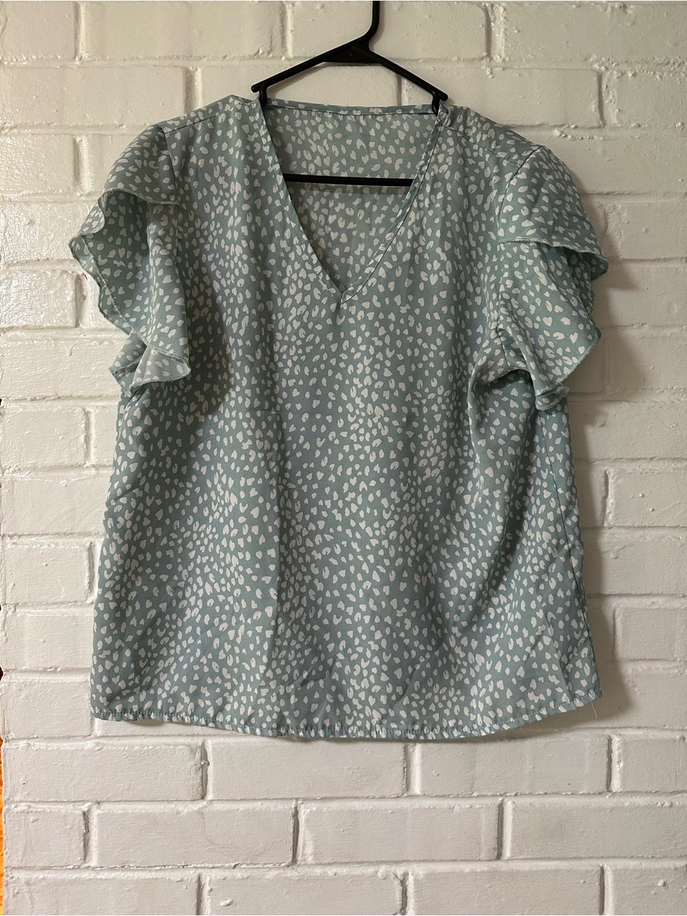 SHEIN Mint Green Printed V‑Neck Ruffle Sleeve Blouse
